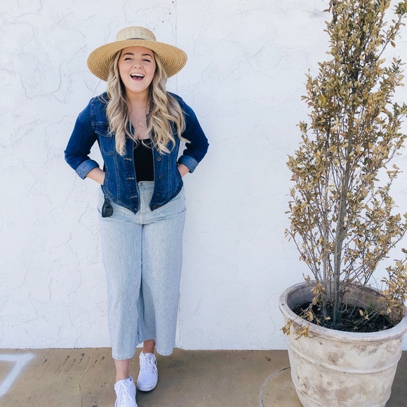 Welcome to my Closet! - Picture 2 of 3